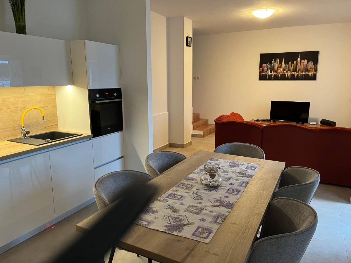 House Ema Villa Barbat na Rabu Eksteriør bilde